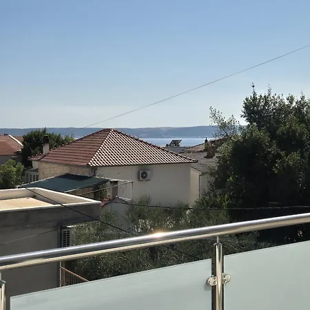 アパート Seaview Art With Balcony Kaštela